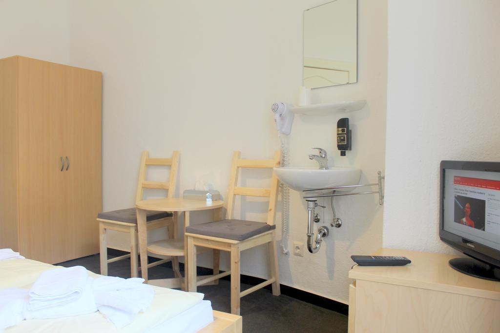 Pension Central Hostel Berlin Luaran gambar